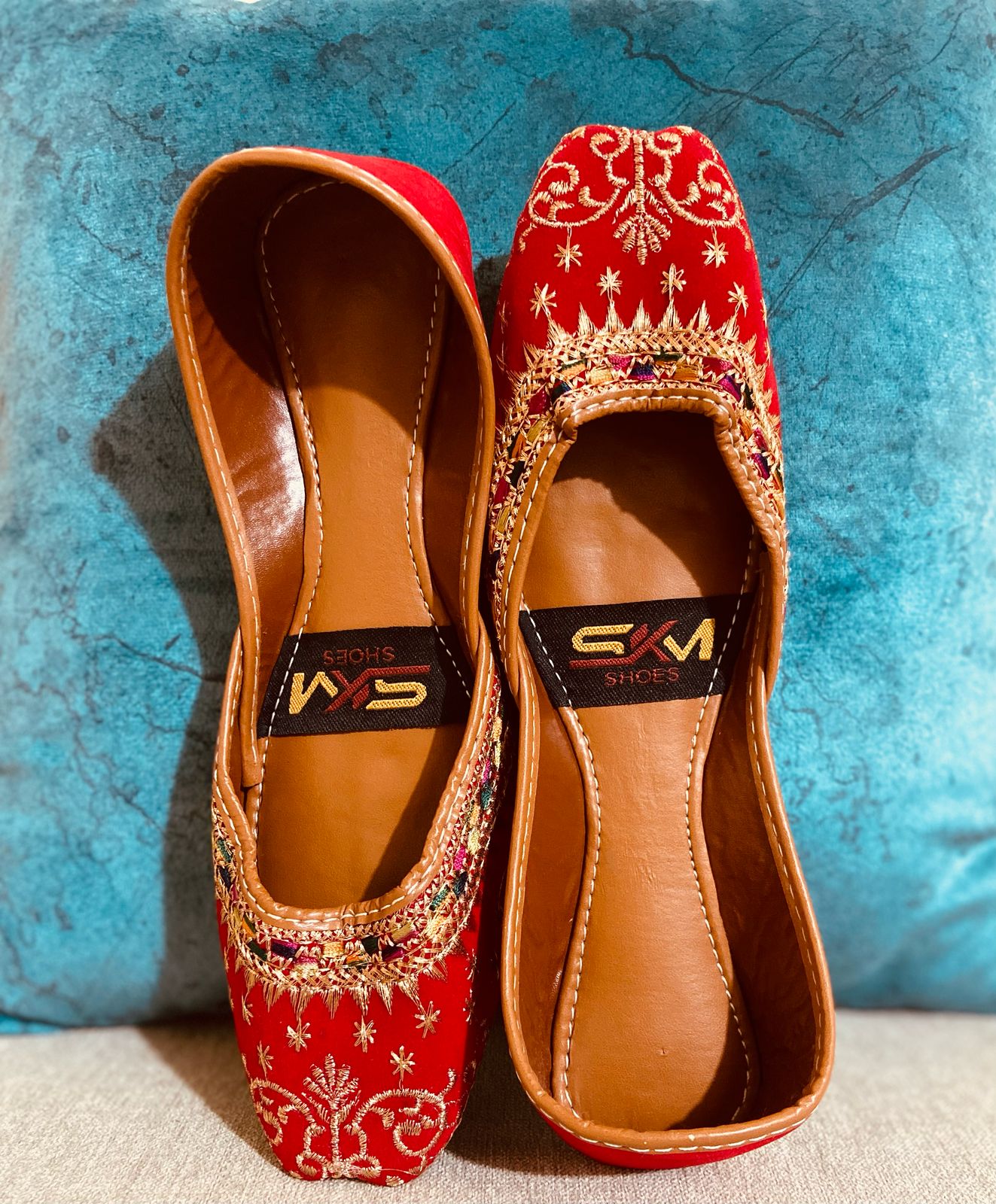 girls traditional khussa